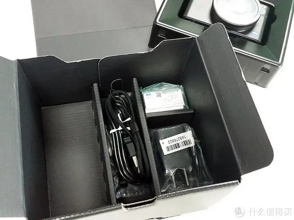 卡片or微单?Sony 索尼 RX100 一代开箱与 NEX-5T 简单对比
