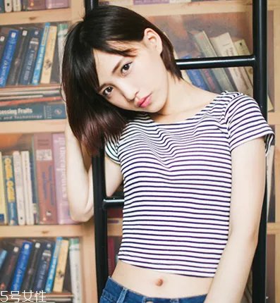 好看的女生短卷发发型推荐 夏天适合的短发发型图片推荐