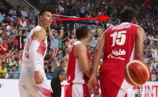 当年在天津世锦赛上,哈达迪为什么会做“摊手”动作侮辱易建联?当时发生了什么事?