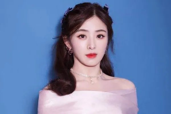 李现赵丽颖为张含韵打call,你觉得他们的友谊如何?