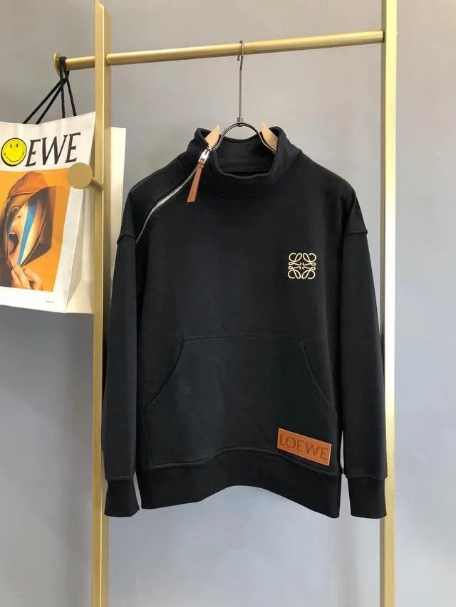 Loewe和lv从质量,价格,逼格上谁更胜一筹啊?