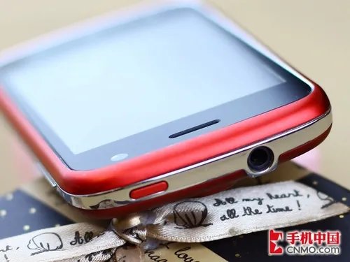 首款联通沃Phone 时尚智能天语U2图赏