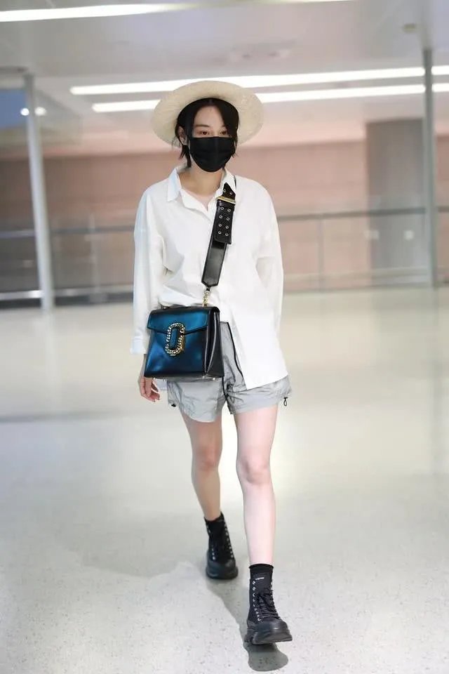 张馨予最近复出有哪些穿搭可以借鉴的?