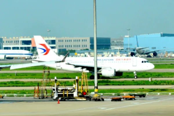 怎么购买东方航空的“周末随心飞”？