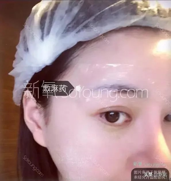 有哪些明星的机场素颜照其实是“伪素颜”?怎么做到的?
