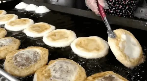 教育局回应女生在宿舍卖油饼被退学,你觉得学校的处罚是否合理呢?