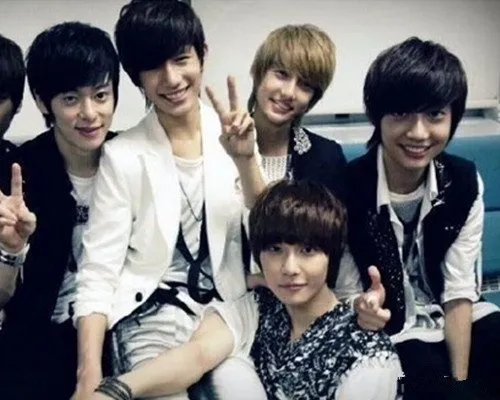 boyfriend组合图片 参演拍翻版《花样男子》