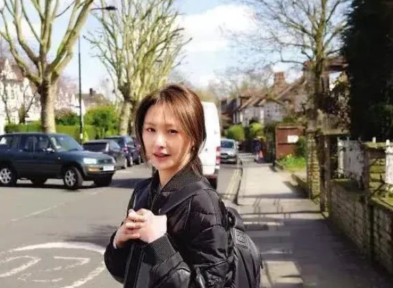 28岁郑爽再次出演青春剧女主角,颜值与演技遇重大挑战,你喜欢她吗?