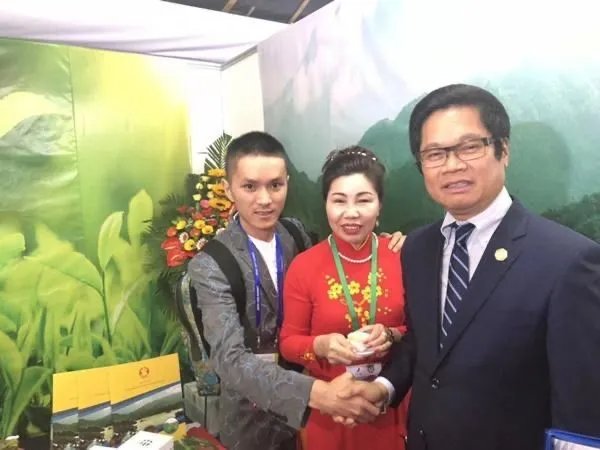 如何评价纪元集团郑矾的成功?