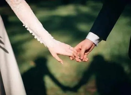 男比女大二岁婚姻好不好 男比女大几岁不吉利