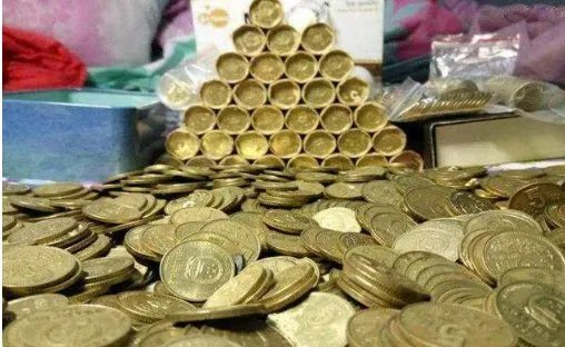 美国进口黄铜五毛硬币是什么样子?