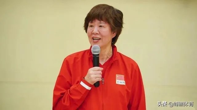 面对劲敌意大利，大家觉得郎平教练会怎样分配两主攻和一接应？