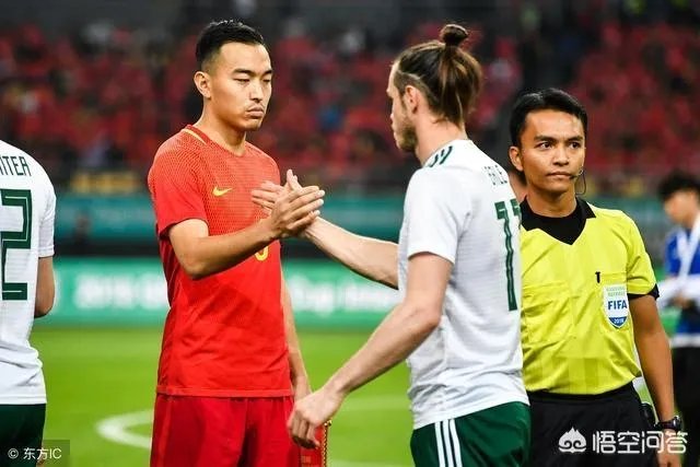 冯潇霆对阵泰国和威尔士都散步,是不是早点弃用他,中国就能进世界杯?