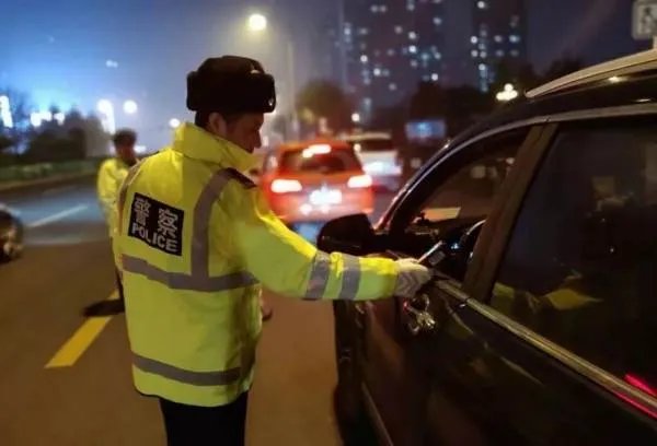 男子酒驾被查表示给钱私了被拒绝，该男子会被如何处罚？