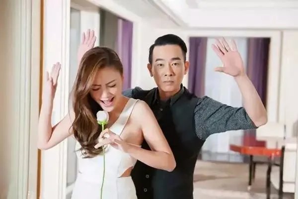 陈小春与应采儿年龄差这么多，为什么他们感情还是这么好？