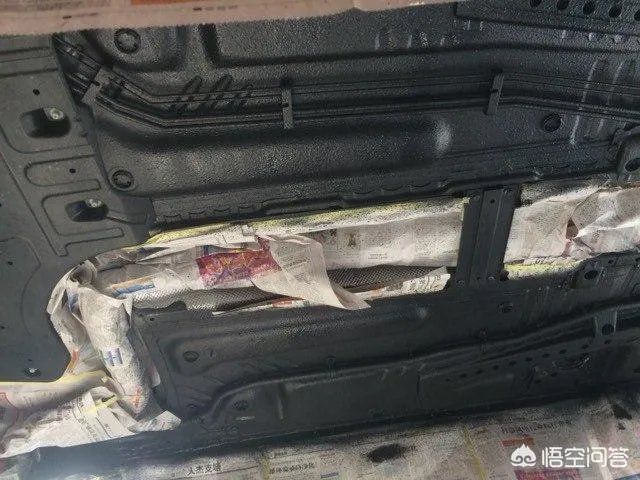 新车的车架怎么会有胶