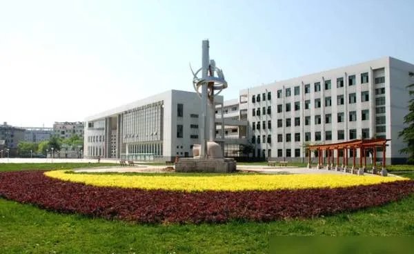 铜陵学院的校内环境是怎样的?学习氛围舒适度又如何?
