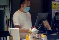 如何看待老板不愿减薪裁员开饭馆给员工赚工资这件事呢?