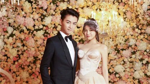 陈妍希婚纱照点评 挑选礼服时要注意什么