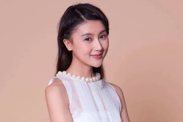 京城四美!经历贾跃亭事件的甘薇现在怎么样了?