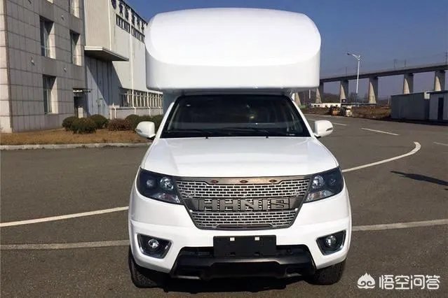 什么车既能轻度越野又能当房车？