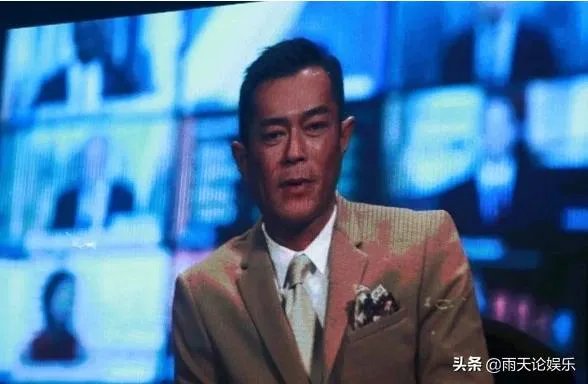 古天乐深夜发文:“我刚刚订婚,晚安”,古天乐和谁订婚了?是宣萱吗?