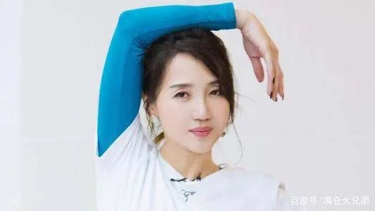 阿朵为宋小女唱歌是怎么回事，阿朵为何要给宋小女唱歌？