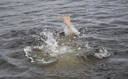 15岁少年在淄川留仙湖划船时落水身亡,如何避免类似意外事故的再次发生?