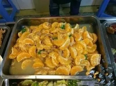 为什么大学食堂会出一些很怪的菜？