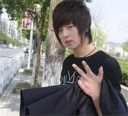 非主流杨子浩图片 曝其与一女生有私情