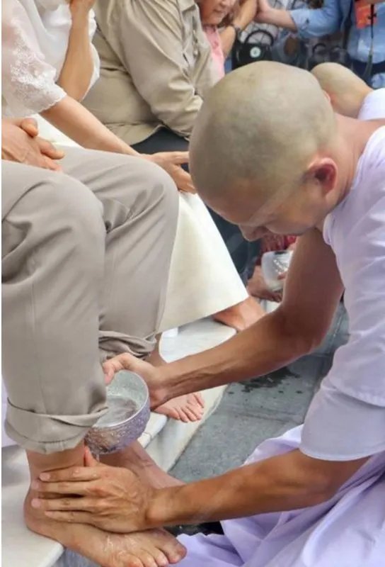 泰国男星Grate为什么要剃度出家?