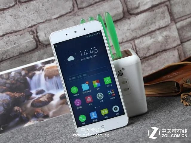 5英寸入门手机 360手机F4全网通550元
