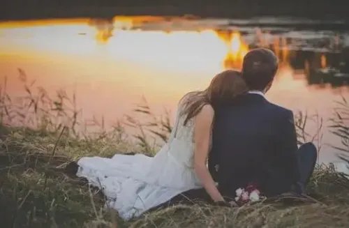 二婚女人和头婚男人结婚会幸福吗 娶二婚女人很丢人吗