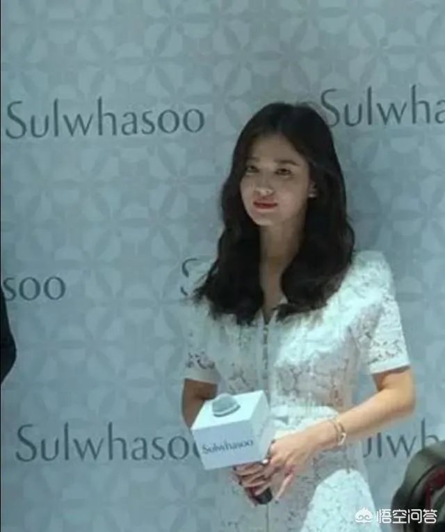 宋慧乔离婚在出现后,大家为什么都说她变得非常憔悴而且眼袋较宽,是怎么回事呢?