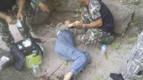 “泰国坠崖孕妇”直播带货被骂惨,受害人就不配直播带货来谋生吗?
