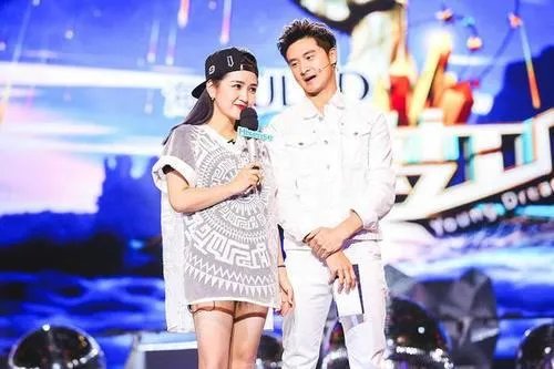 何洁曾经消失10年未曾露面,这10年她经历了些什么?