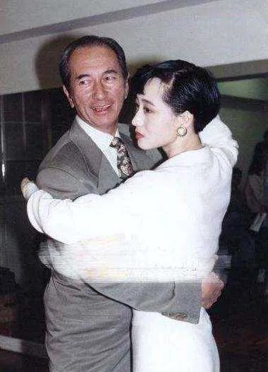 利智为何不做赌王五太?“吊”了李连杰10年才肯嫁,背后有什么秘密?