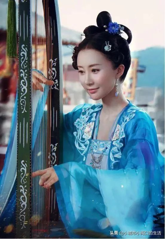 舒畅再陷整容质疑?曾经霸屏,如今为何总离大红大紫差一步?