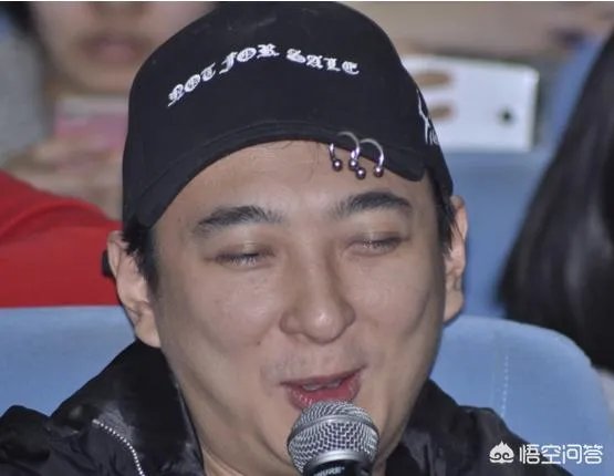 王思聪揭穿黄子韬父亲