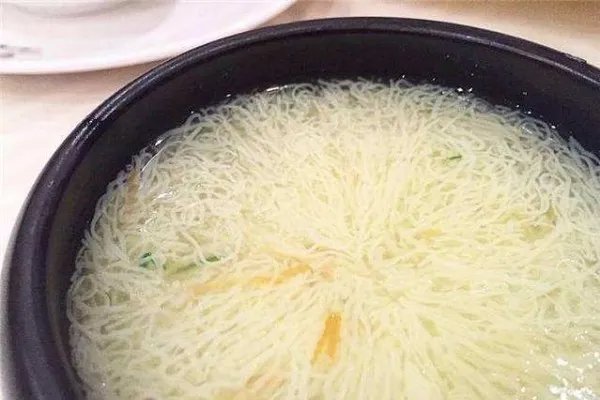 外国人最痛恨的3种中国菜,是何原因让他们如此不喜欢?