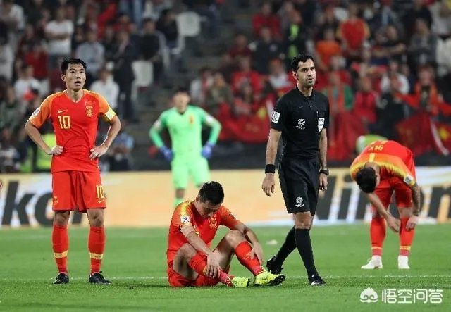 国足0:3输伊朗,里皮说对球员没有任何感谢,这是他任期最后一场,对此你怎么看?