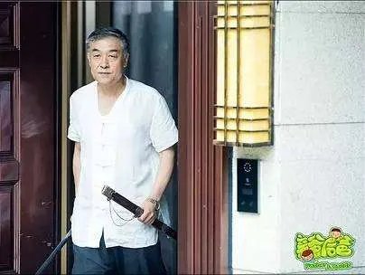 《我的亲爹和后爸》主要讲了什么,亲爹和后爸谁更好?