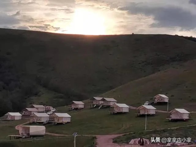 八月初去草原天路穿什么衣服?