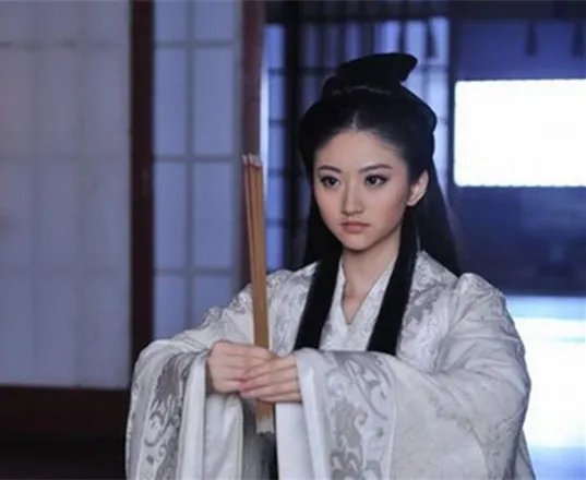 景甜背景大揭秘 靠山究竟有多强