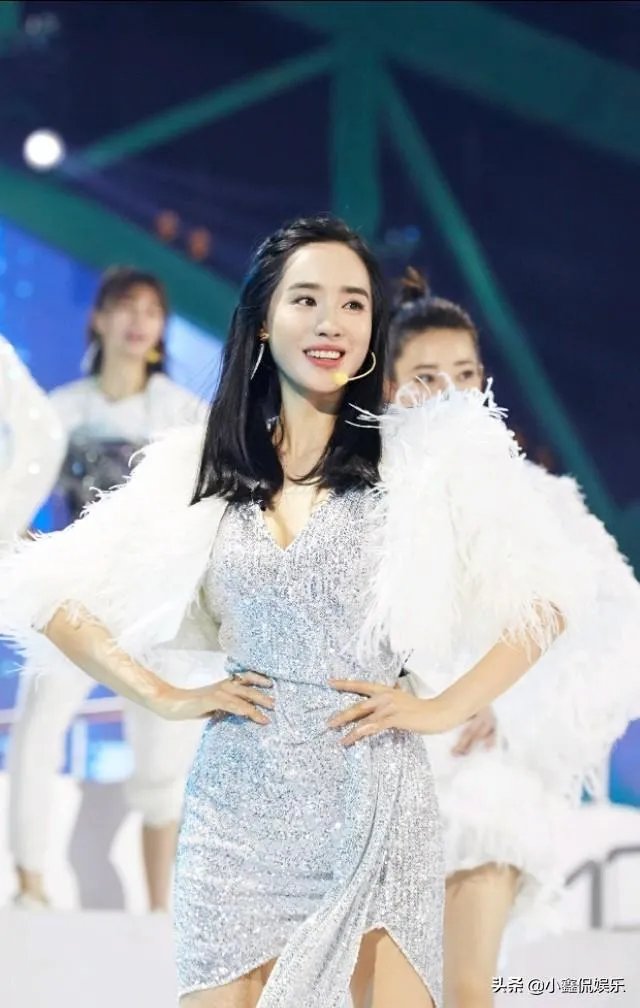 如何评价《乘风破浪的姐姐》中王智的颜值？