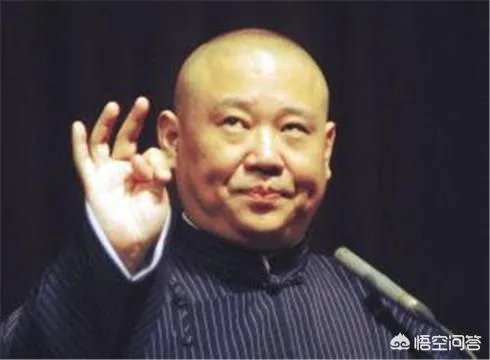 郭德纲歪唱《花心》《大约在冬季》等歌,是毁了原唱还是帮其扬名?