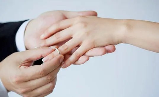 礼到人不到结婚祝福语该怎么说 如何巧妙拒绝参加婚礼
