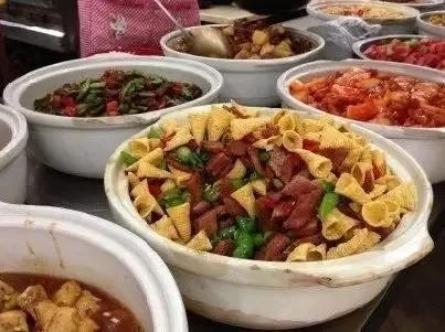 为什么大学食堂会出一些很怪的菜？