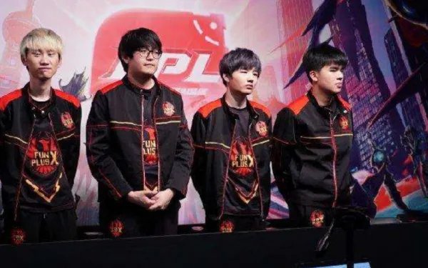 IG战队在ES手中吞下首败,还有哪些LPL队伍有望打败IG?