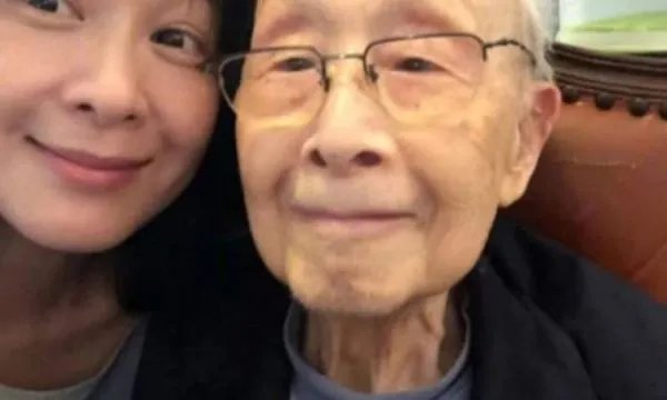 刘若英父亲去世,是否有透漏去世的原因?